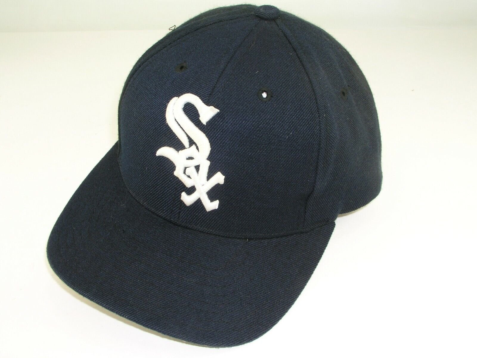 White Sox Baseball Cap Hat, 1980's Genuine from Comiskey Park lot2 Main Image White Sox Baseball Cap Hat, 1980's Genuine from Comiskey Park lot2 - Image 1