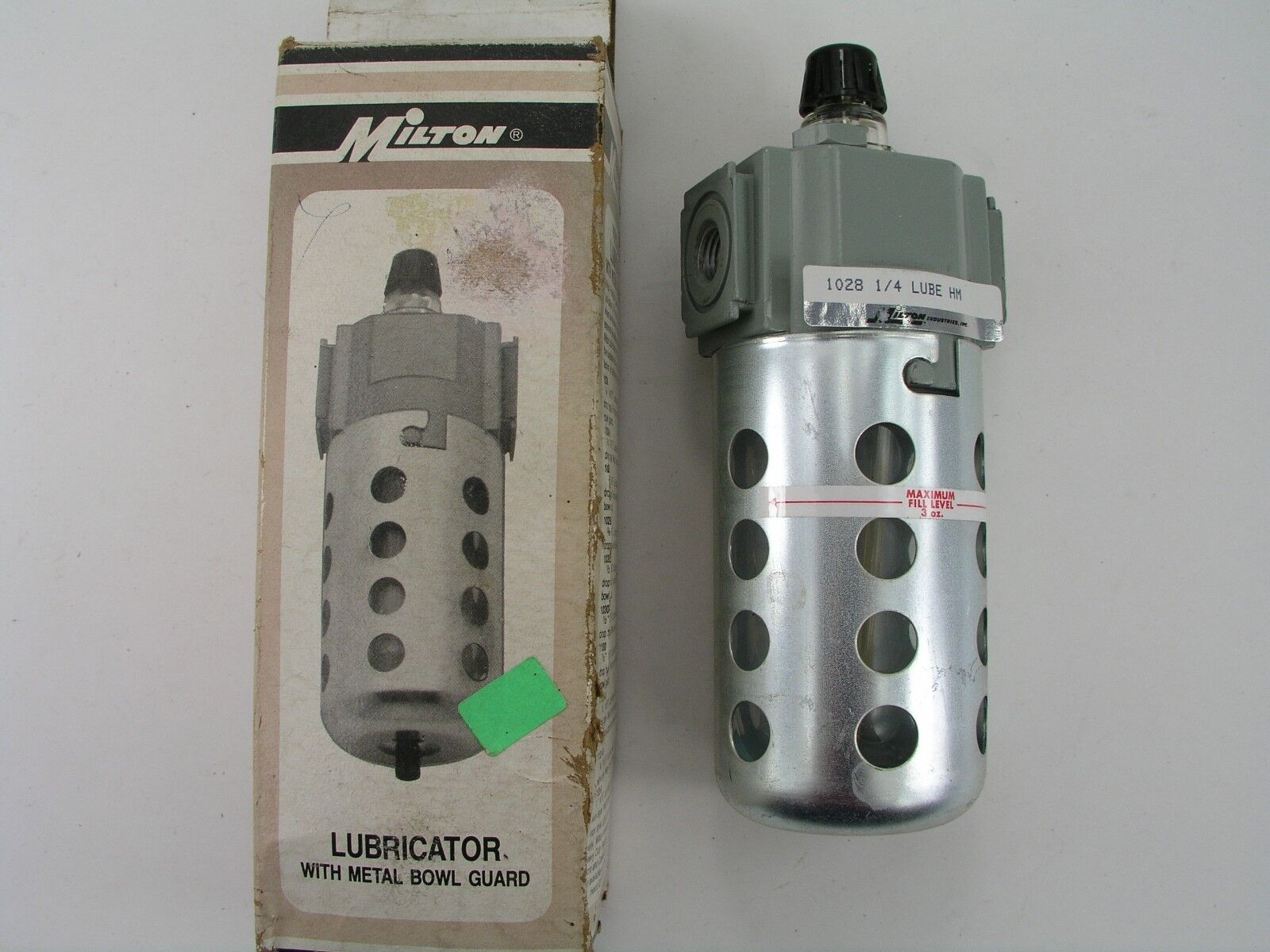 Air Line Tool Lubricator, Milton 1028, 1/4" NPT Main Image Air Line Tool Lubricator Milton 1028 - Image 1