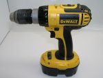 Dewalt DC725 1/2" Variable Speed Cordless Hammer Drill - Image 3