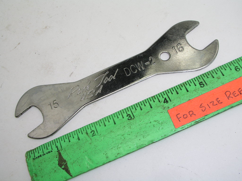 OLYMPUS DIGITAL CAMERA Park Tool DCW-2 Wrench - Image 1