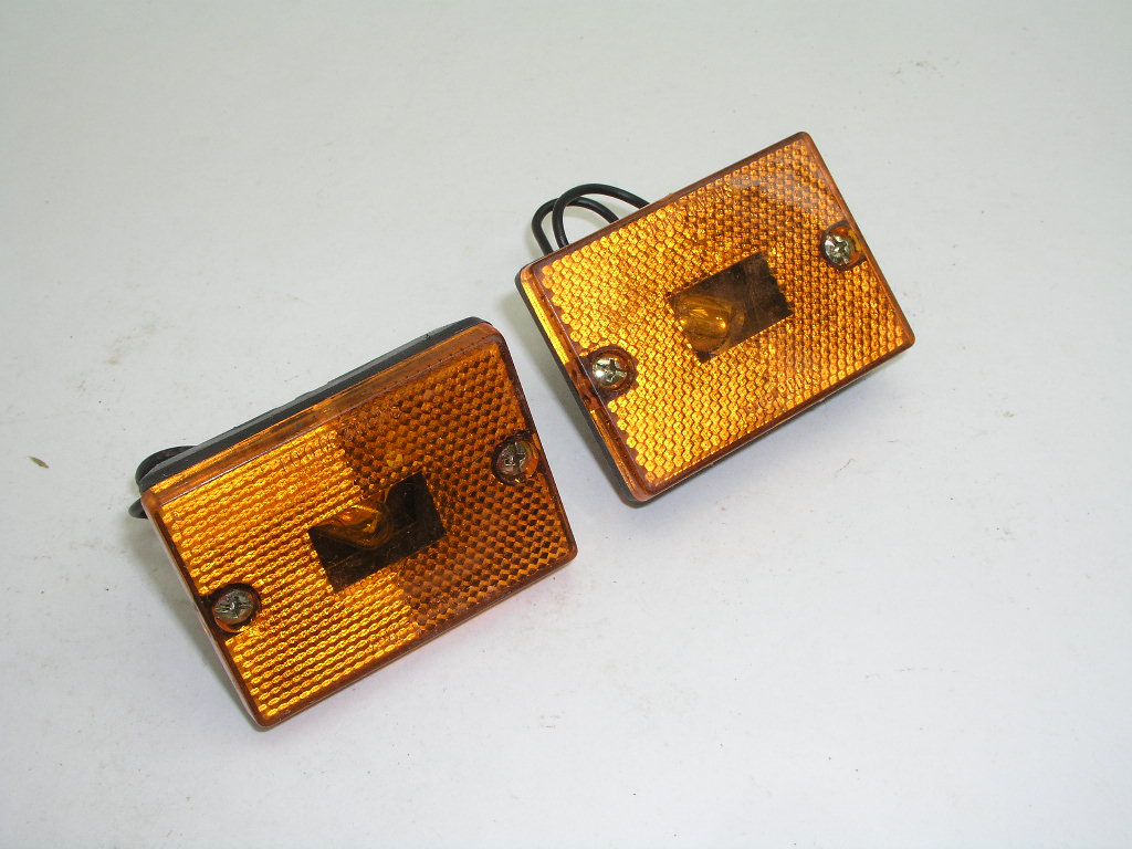 OLYMPUS DIGITAL CAMERA 2pcs Rectangular Amber Clearance Running Lights - Image 1