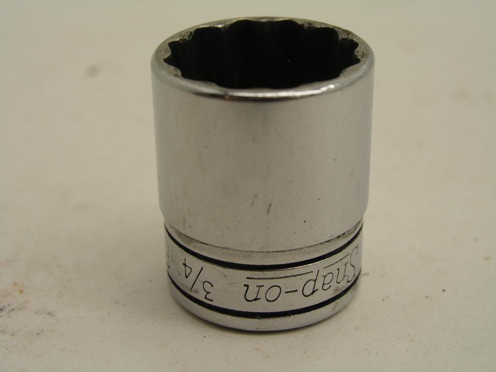 OLYMPUS DIGITAL CAMERA 3/4" 3/8" Drive 12pt Socket Snap On F241 - Image 1