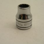 11/32"   3/8" Drive 12pt Socket Snap On F111