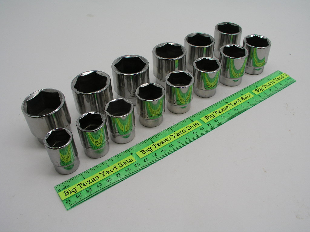 OLYMPUS DIGITAL CAMERA 14pc Matco 1/2" Drive Metric Size Socket Set - Image 1